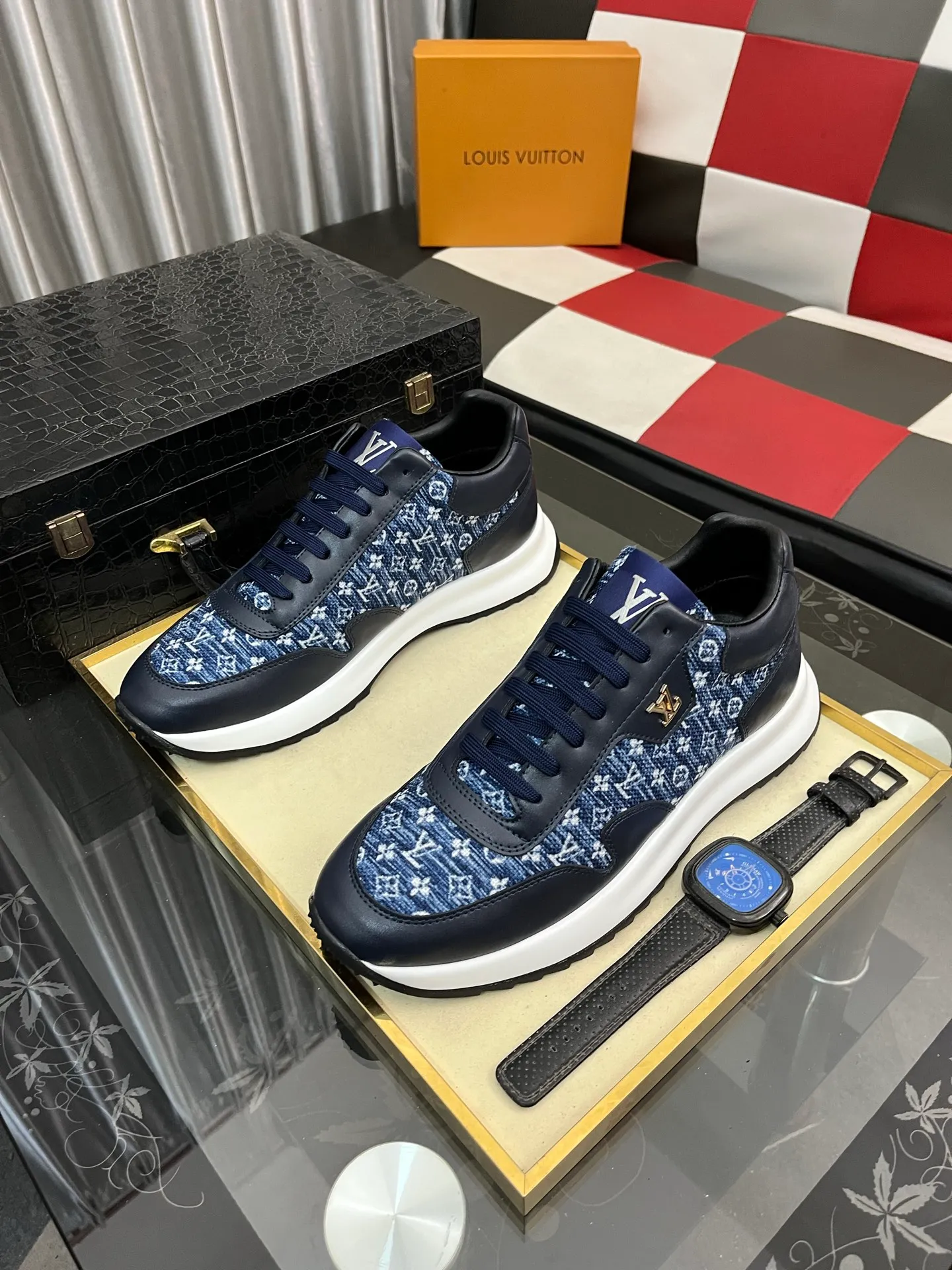 Men's shoes 💰438⌚️⌚️LV Louis Vuitton. The latest fashionable casual shoes are popular in physical stores. New spring and summer comfortable imported custom original cowhide, unique jacquard fabric element design. With sheepskin lining, Lv original bottom, [sun][sun] high-end packaging and high quality💪Details determine the quality, you can enter and exit the counter at will, welcome to compare🇮🇹Number of sizes 38-443️⃣Color options available